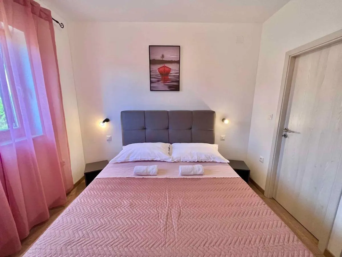 Apartment In Jadranovo 43364